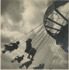 Ringelspiel, ca. 1936 © Kurt Bardos, Privatbesitz